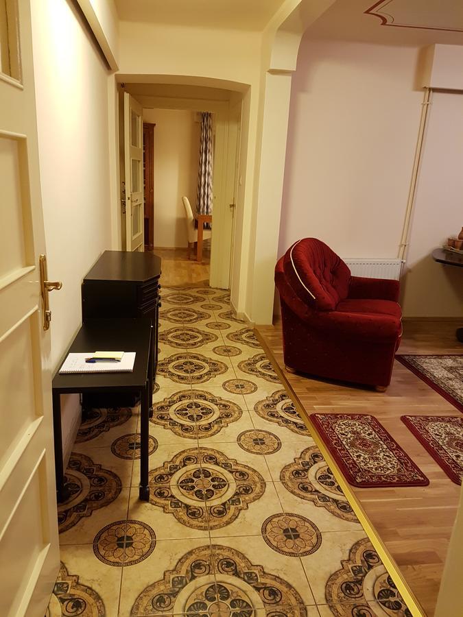 Palma Villa In City Park Budapest - Semi Suteren Εξωτερικό φωτογραφία
