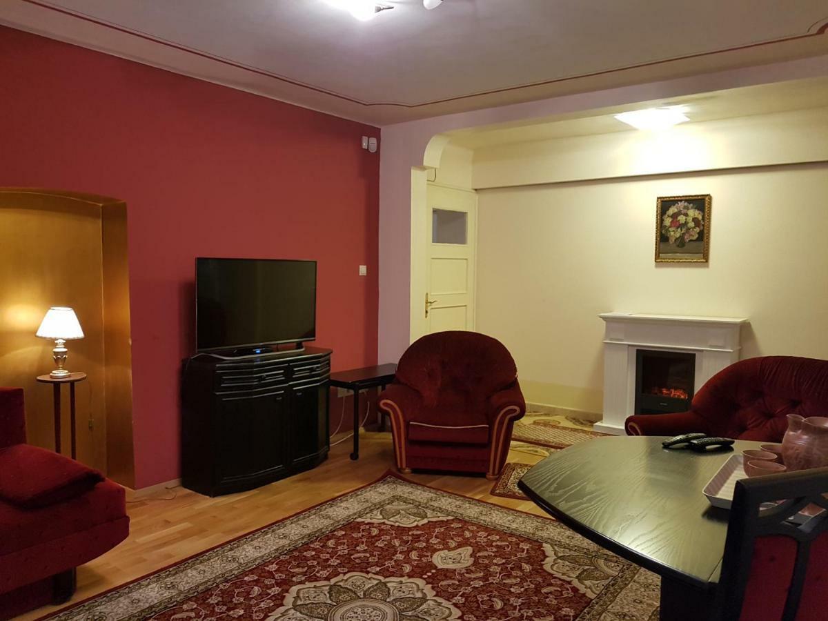 Palma Villa In City Park Budapest - Semi Suteren Εξωτερικό φωτογραφία