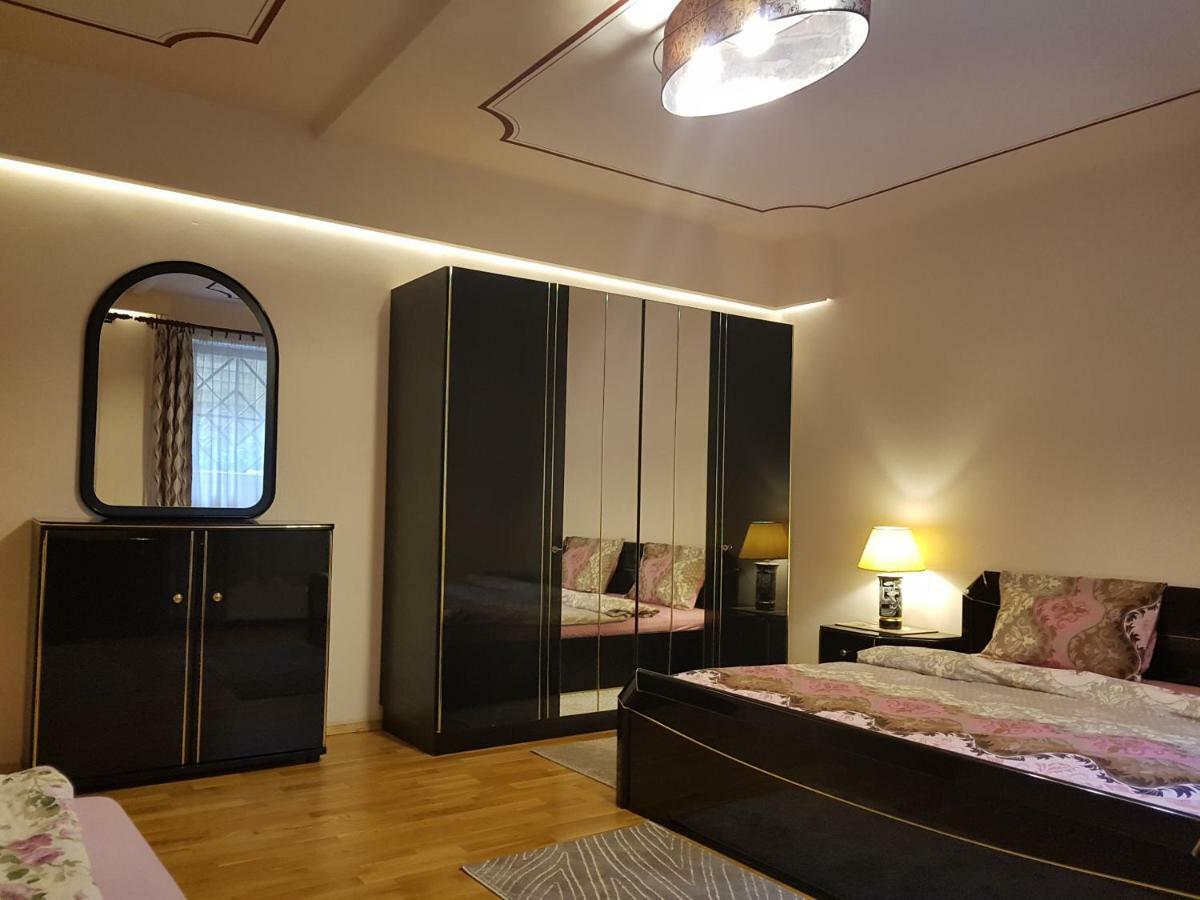 Palma Villa In City Park Budapest - Semi Suteren Εξωτερικό φωτογραφία
