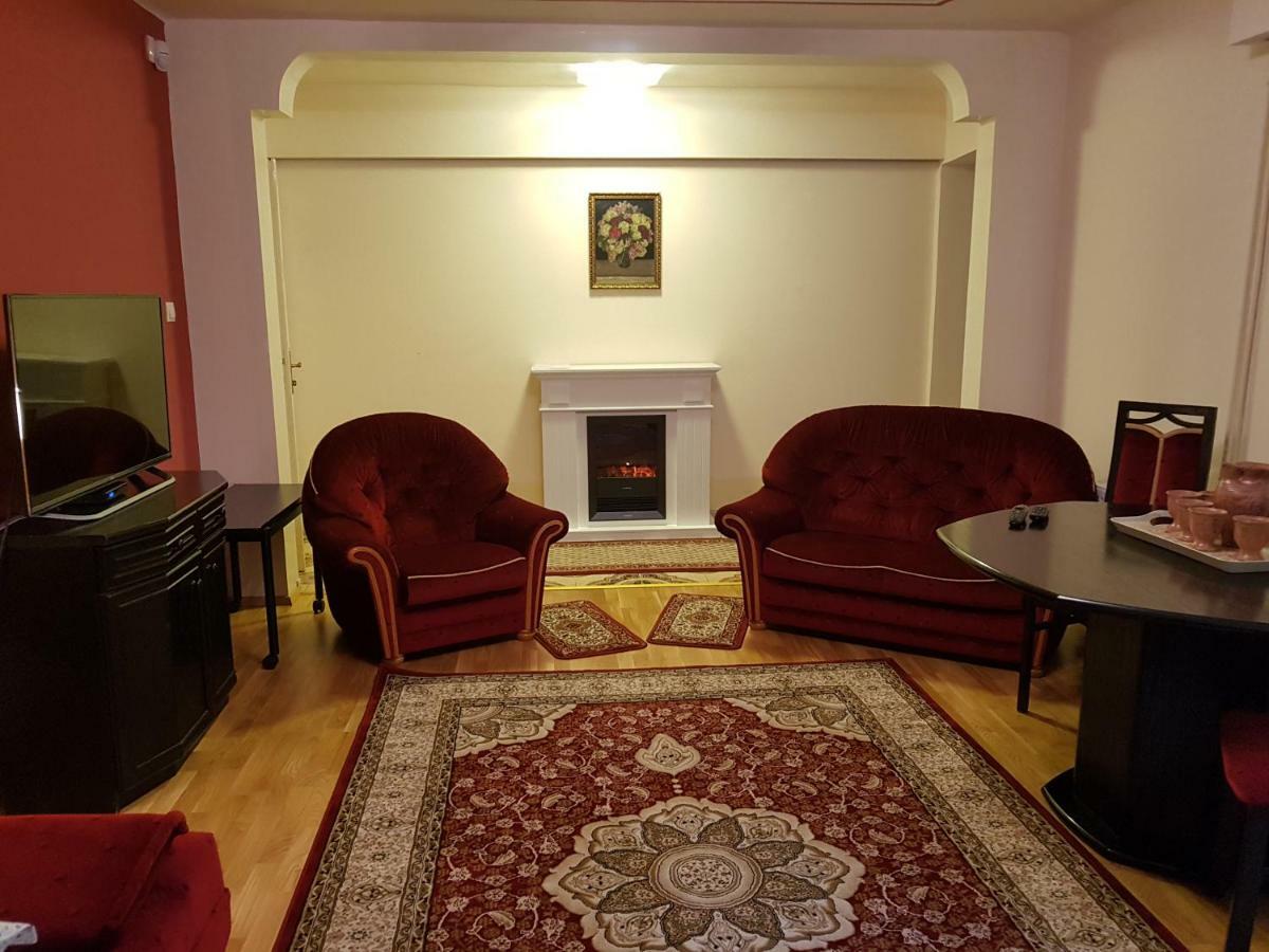 Palma Villa In City Park Budapest - Semi Suteren Εξωτερικό φωτογραφία